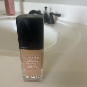 Chanel Vitalumiere foundation. SPF 15
